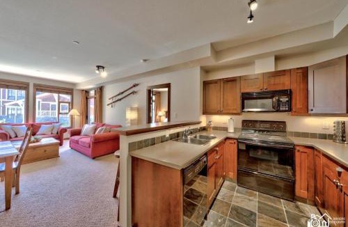 Sun Peaks Apartment | Stones Throw #12