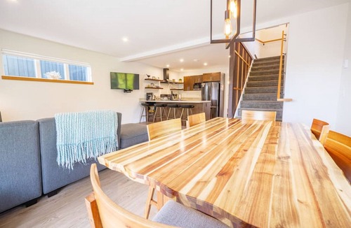 Ucluelet Cabin | Storm Bay | Family Home with Hot Tub & Inlet View