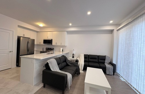 Perth East House | Stratford Getaway for Families & Theatre Lovers