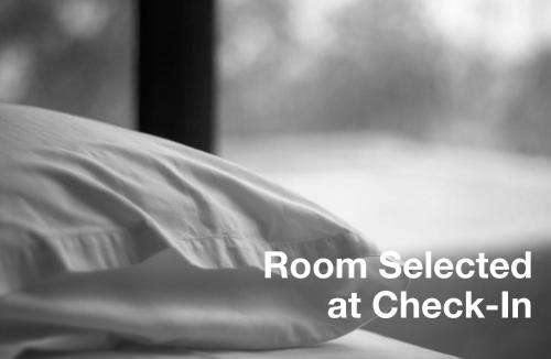 Downtown Victoria Hotel | Strathcona Hotel