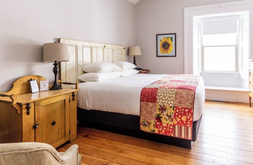 Ottawa Division Hotel | Strathmere Country Retreat