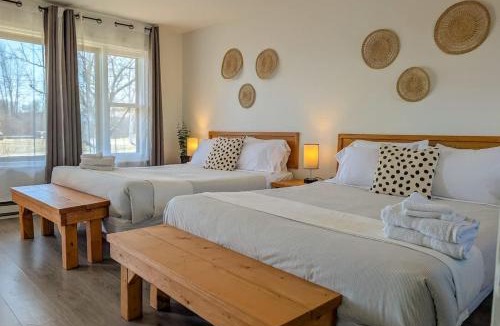 Ste Anne de Beaupre Apartment | Studio 16 - 2 min du Bord de l'eau & Foyer & Barbecue