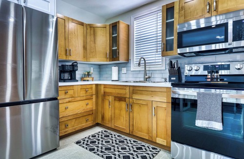Port Dalhousie Cottage | Studio 5 |Explore Niagara from Newly Rebuilt Private Cottage in Port Dalhousie