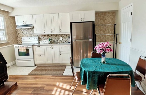 Jane and Finch Apartment | Studio apartment in Toronto! - 5 mins from Rogers Stadium