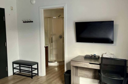 Riviere-du-Loup Regional County Municipality Apartment | Studio avec Vue Cour-211