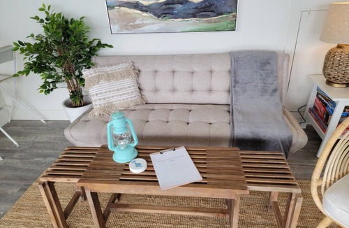 Cobble Hill Apartment | Studio by the Sea