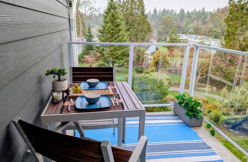 Regional District of Nanaimo Apartment | Studio Escape: Pool, Beach & Pickleball
