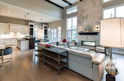 Glen Huron House | Stunning 4 bedroom 3 bathroom country home