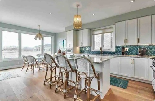 Whitby House | Stunning & Bright - My home is close to the highway & Thermea Spa