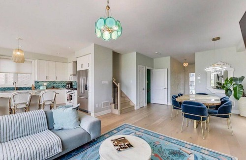 Whitby House | Stunning & Bright - My home is close to the highway & Thermea Spa