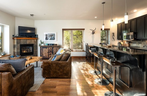 Ucluelet Condo | Stunning Harbour View, 2BRM, 2 Bath, spacious!