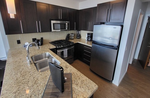 North End Condo | STUNNING LAKEVIEW LUXURY RESIDENCE - 18th FLOOR
