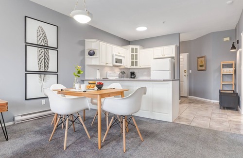 East Kootenay Apartment | Stunning Mountain View Terrace!