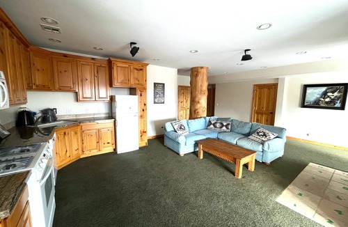 Geneva Cabin | Stunning Rustic Mountain Retreat located in a private community in Star Valley