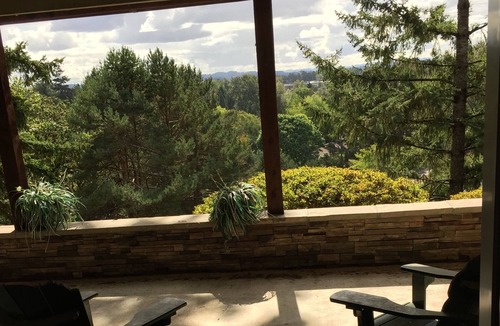 Central Oregon House | Stunning Views, 2 BR 2 BA Convenient to UO, Autzen and The Springs