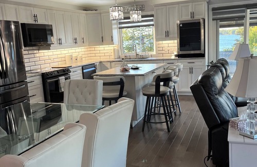 Dunsford House | Sturgeon Lake House