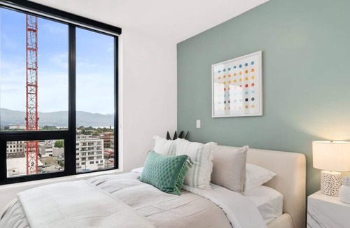 Cultural District Apartment | Style and Luxury Stunning Downtown Kelowna Suite