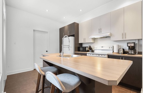 Little Italy Apartment | Stylish 1Bedroom/1Bathroom in Plateau Mont-Royal