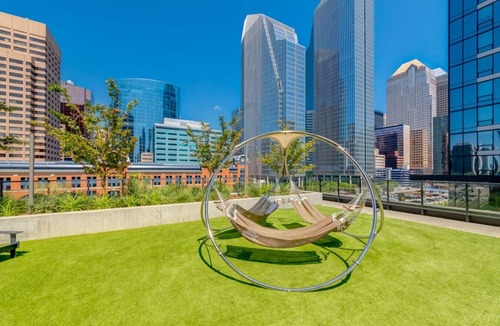 Downtown Calgary Apartment | Stylish 1BR Apt with City Views, Near 17th Avenue