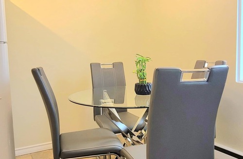 Southwest Edmonton Condo | Stylish Condo off Edmonton's Trendiest Street next to best restaurants
