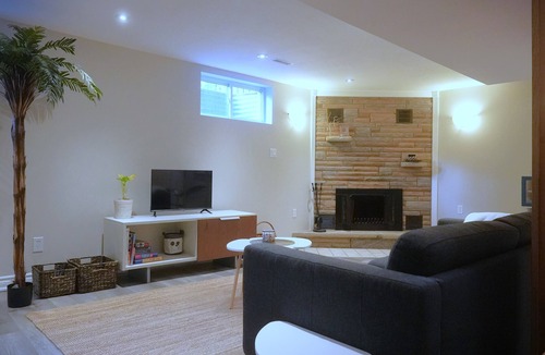 Clearview Apartment | Stylish Lower Level Guest Suite in Family Home