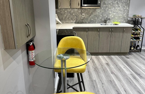 Fletchers Creek South Apartment | Stylish Oasis in a Central Location, just 15minutes from Toronto Pearson Airport