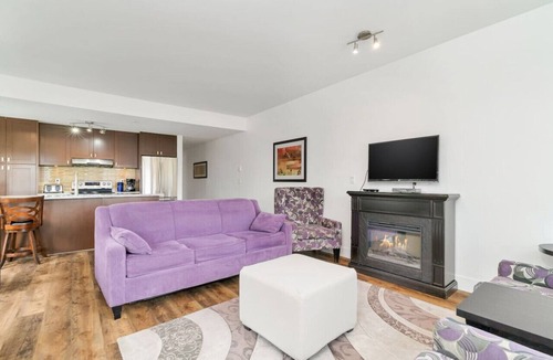 Harrison Hot Springs Apartment | Stylish Urban Retreat: 2BR Condo