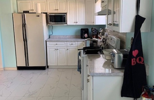 Kensington-Cedar Cottage House | Stylist 3-Bedroom Vancouver Retreat with View and Private Patio