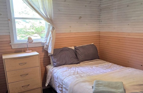 Malpeque Hotel | Suite 1 - Older/Simple/Rustic/No Frills/Budget 2BR - Near Cabot Beach Park