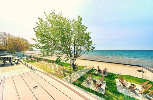 Wainfleet Cottage | Suite 209: Beautiful 2-Bedroom Beachfront Suite