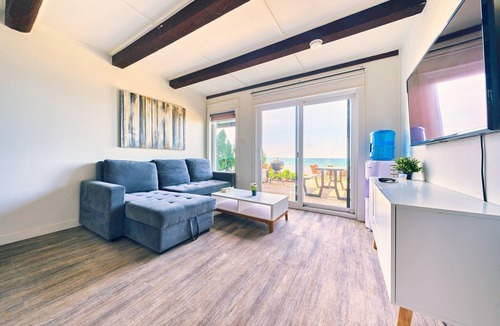 Wainfleet Cottage | Suite 210: Beautiful 3-Bedroom Beachfront Townhouse