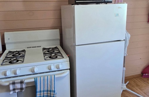 Malpeque Apartment | Suite 9 - Older/Simple/Rustic/No Frills/Budget 1 Bed - Near Cabot Beach Park