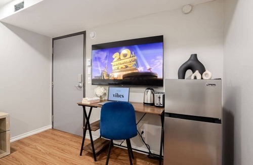 Gay Village House | Suite Queen – Central MTL