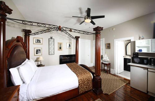 Charlottetown House | Suites of Euston
