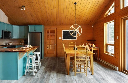 Lac-Superieur Ski Chalet | Summer Escape Mont Tremblant National Park Jacuzzi