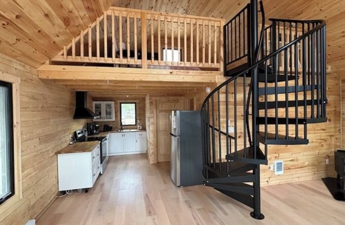 Upper Ohio Cabin | Sunbeam Cottage - your idyllic retreat by the lake