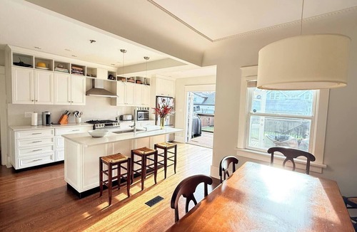Kitsilano House | Sunny family-friendly house in Kits