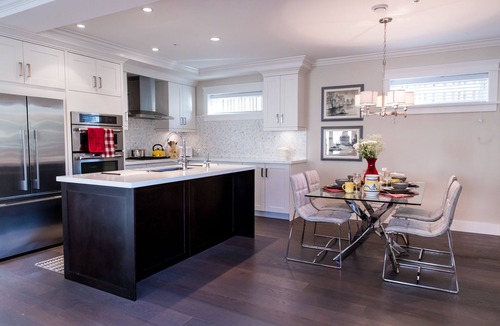 Kitsilano House | Sunny two bedroom heritage home in Kitsilano