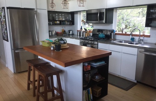 Courtenay House | Sunnyside House- 30mins from Mt. Washington