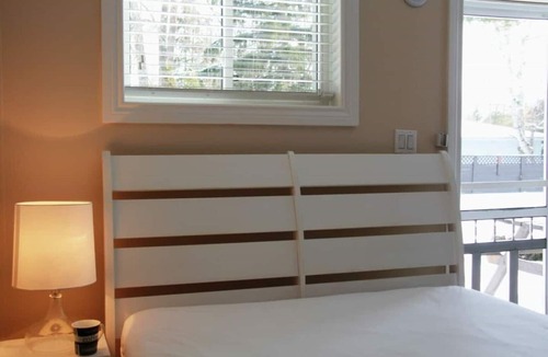 Lambton Shores Cabin | Sunset Couples Retreat! 4 Min to Beach, Cabin 3