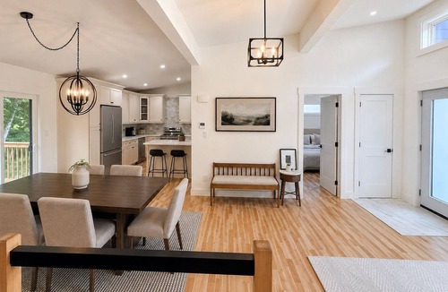 Fredericton House | Sunset House | 5BR City Retreat by Trail