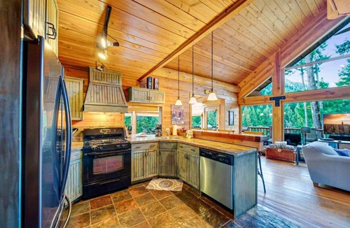 Sproat Lake Resort | Sunset Island Resort