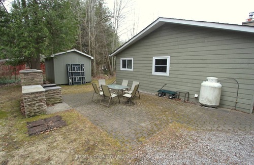 Kirkfield Cottage | Sunset Paradise with a Sandy Wade in Waterfront, less than 1.5 hour from Toronto