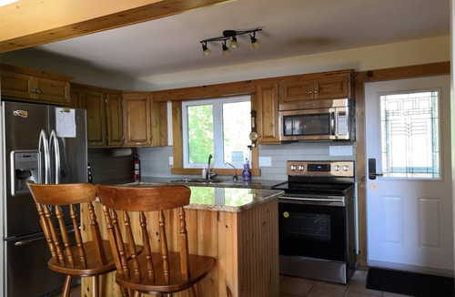 Colpoys Bay House | Sunshine Lake Huron Water Front Cottage