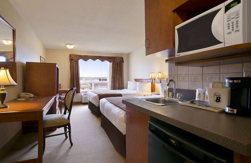 Fort Nelson Hotel | Super 8 by Wyndham Fort Nelson BC