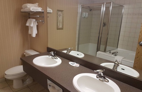 Fort Nelson Hotel | Super 8 by Wyndham Fort Nelson BC