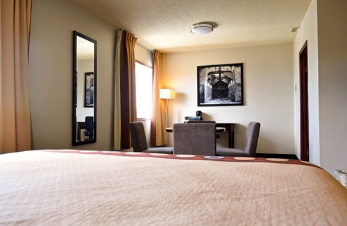 Fox Creek Hotel | Super 8 by Wyndham Fox Creek
