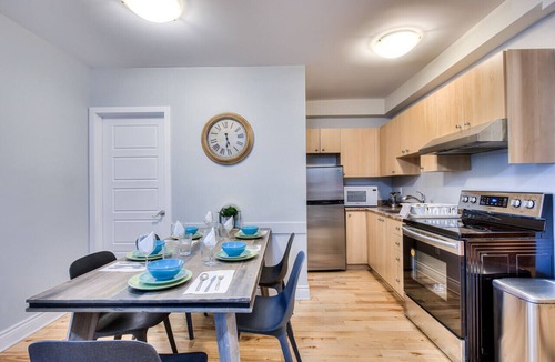 Plateau Mont Royal Condo | Super Fun Billiards Apt Downtown! Saint Denis