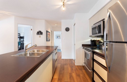Blueberry Hill Condo | SUPER SUMMER GETAWAY Views + POOL + HOT TUB (WD, FP)
