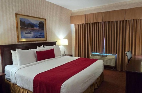 Richmond City Centre Hotel | SureStay by Best Western Richmond Vancouver Airport